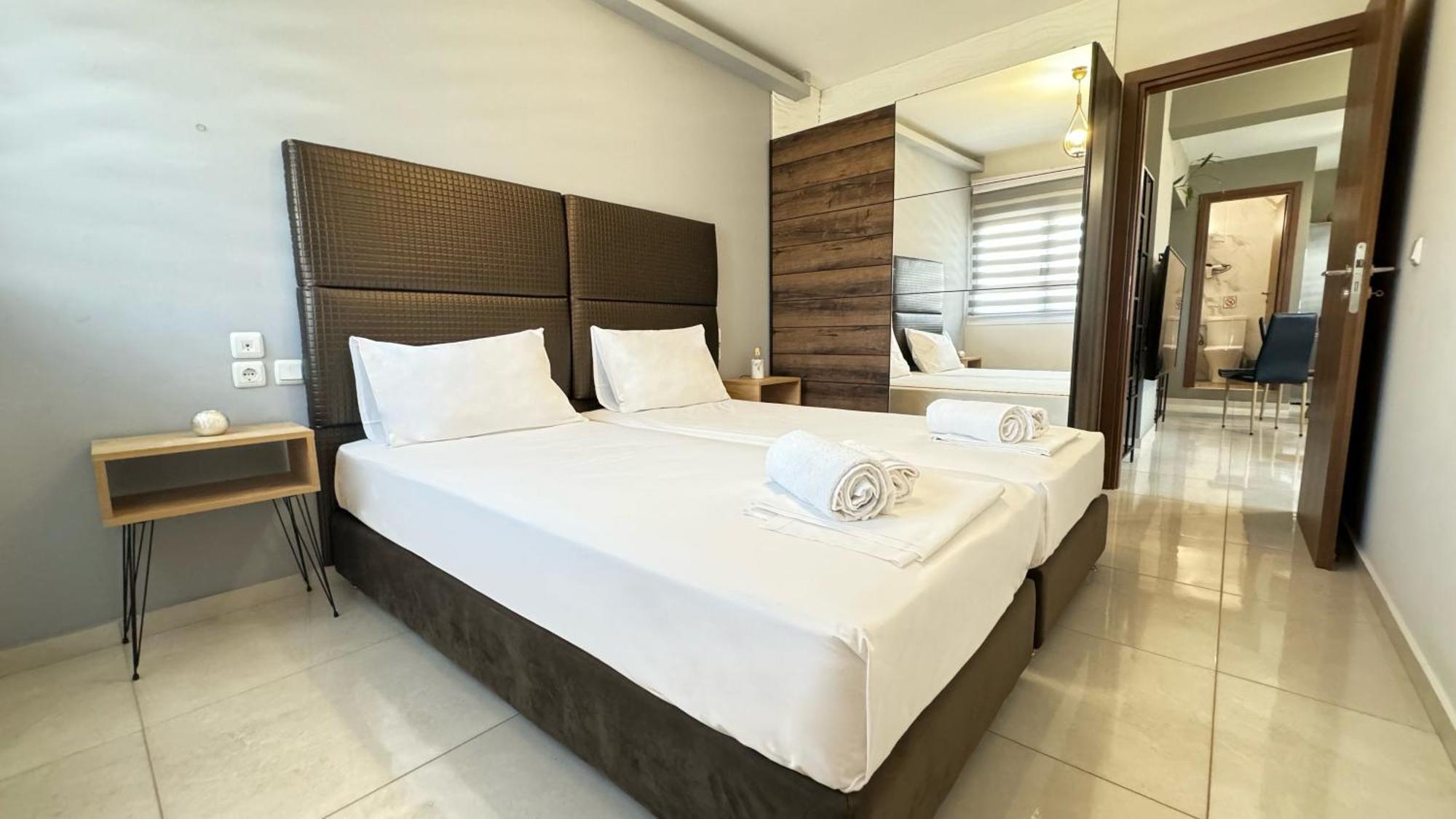 Unique1 - Two Bedroom Private Lux City Apartment Iraklio Eksteriør bilde